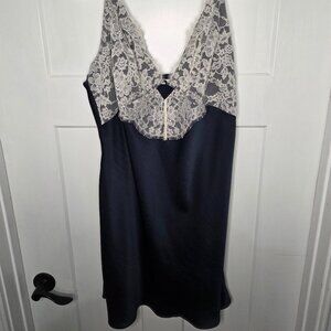 Abercrombie & Fitch navy blue and white lace satin slip mini dress